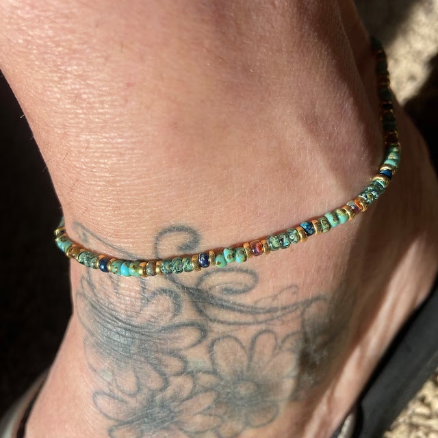 Turquoise Crystal Anklet – Healing & Self-Expression